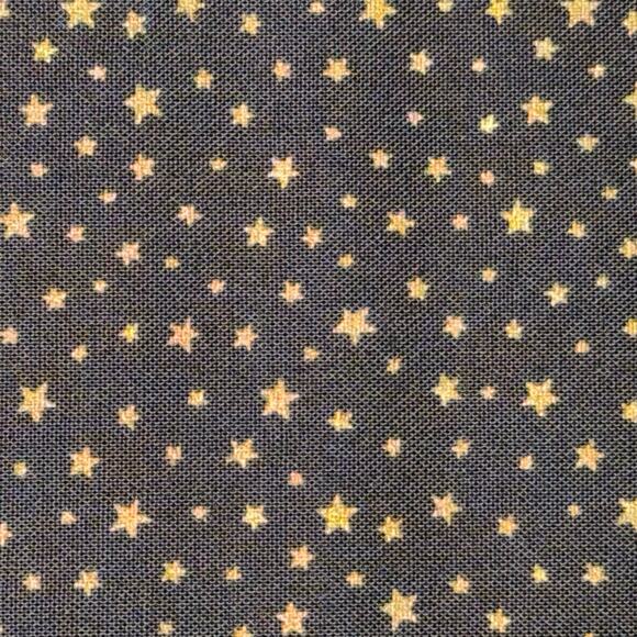 Makower UK Christmas Essentials New Star Grey with Gold Metallic - 1 Yard - Picture 1 of 5